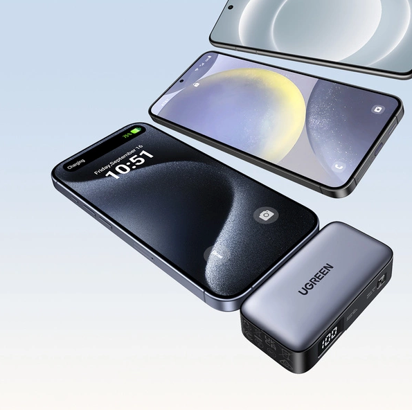 Ugreen PB503 5000mAh powerbank with USB-C port and integrated USB-C connector