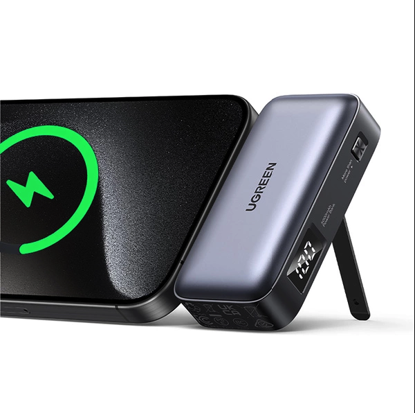Ugreen PB503 5000mAh powerbank with USB-C port and integrated USB-C connector